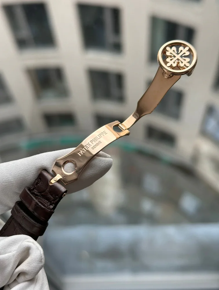 Patek Philippe Travel Time Box + Extract from Archives 2005